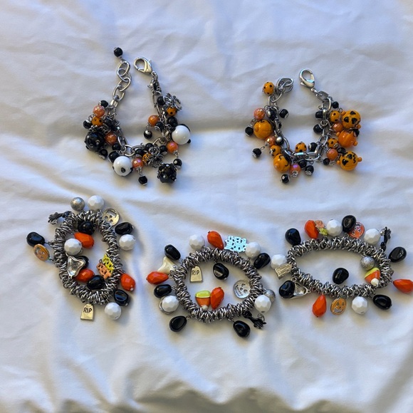 5 for 1 Chic Halloween Charm Bracelet Set - Picture 1 of 6